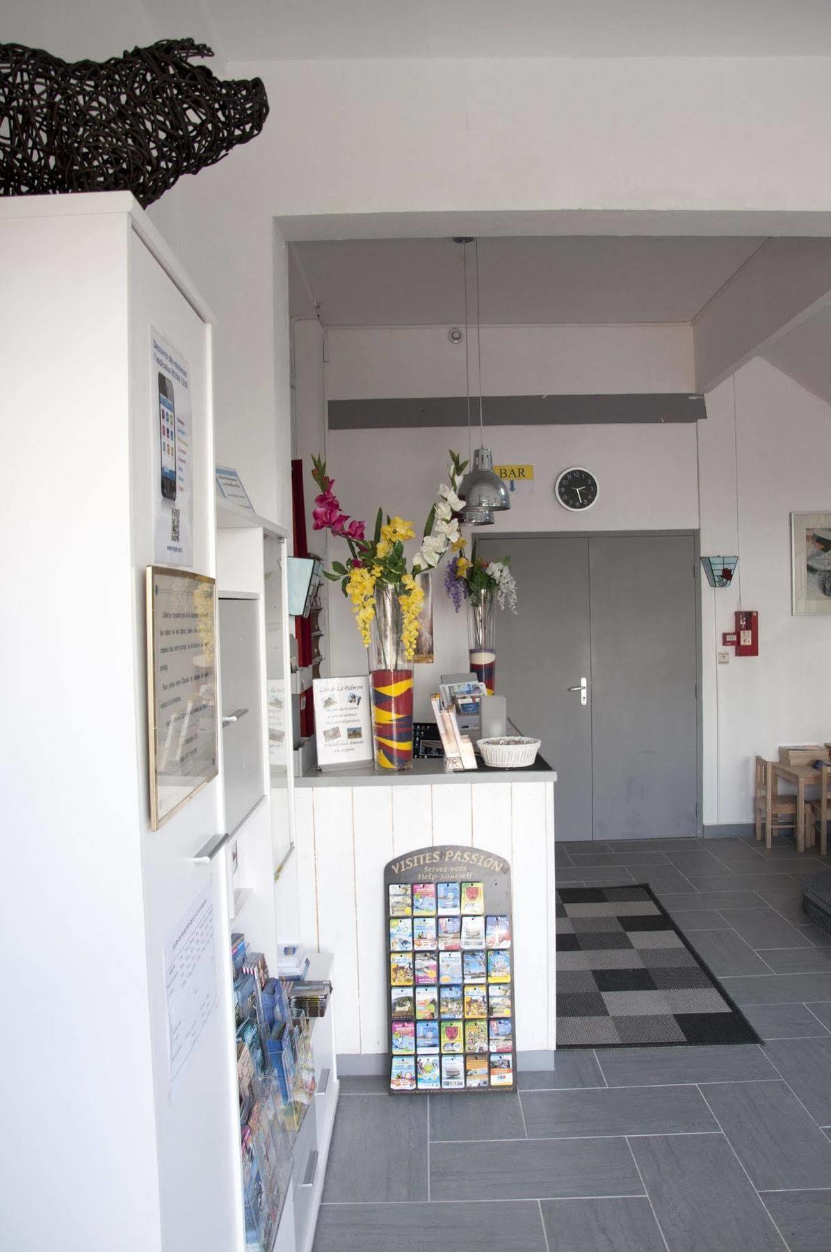 Le Pavillon Bleu Hotel Restaurant Royan Luaran gambar