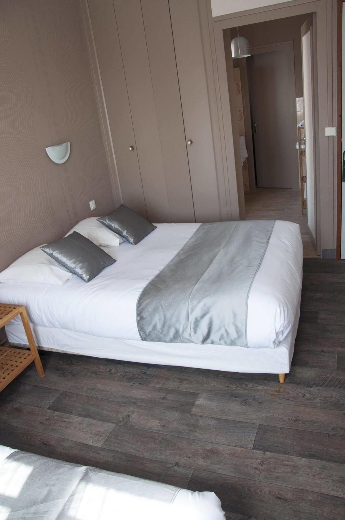Le Pavillon Bleu Hotel Restaurant Royan Luaran gambar